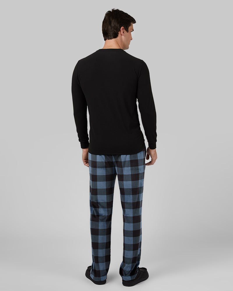 32 Degrees Blue Cloud Thermal Print _ Men's 2Pc Sleep Set {model: Bobby is 6'1", wearing size M}{bottom}{right} {bottom}{right}
