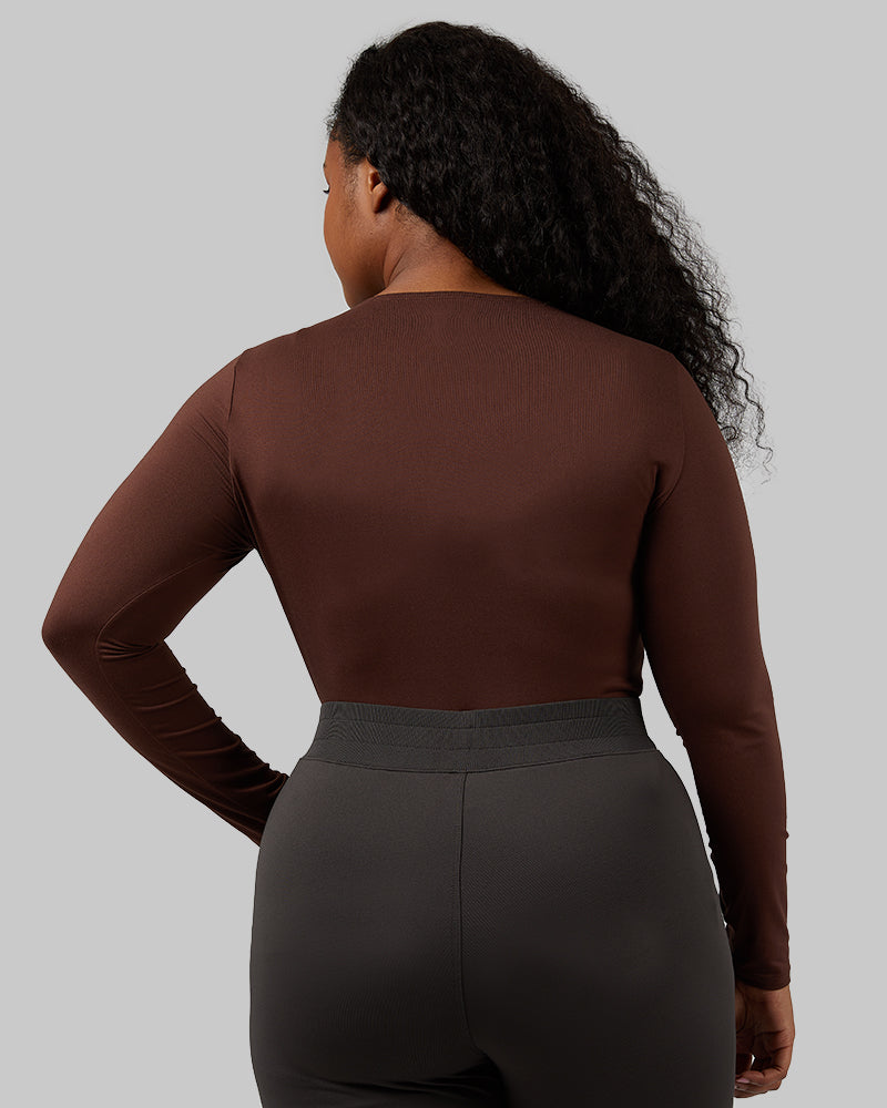 32 Degrees Cocoa _ Women's Lightweight Baselayer scoop Top {model: Audrey is 5'8"and size 14 wearing size L}{bottom}{right} {bottom}{right}