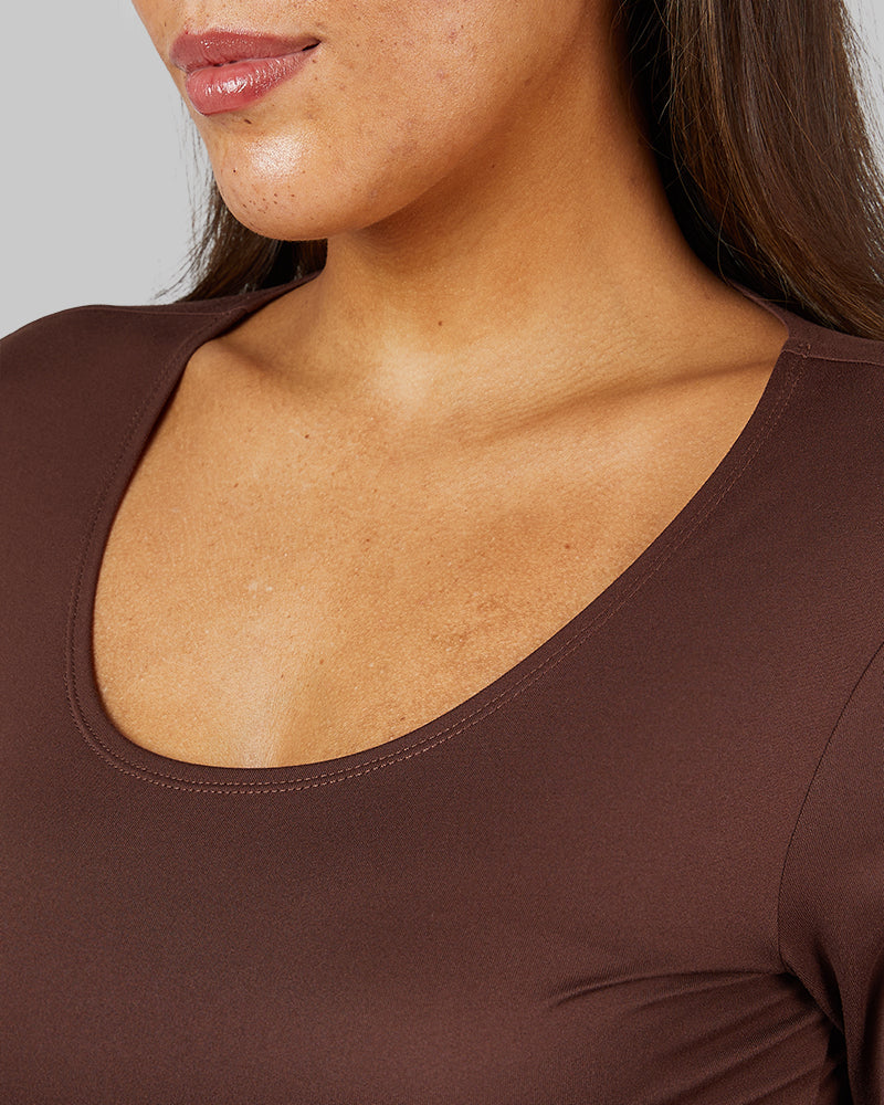 32 Degrees Cocoa _ Women's Lightweight Baselayer scoop Top {model: Shelby is 5'9"and size 4 wearing size S}{bottom}{right} {bottom}{right}