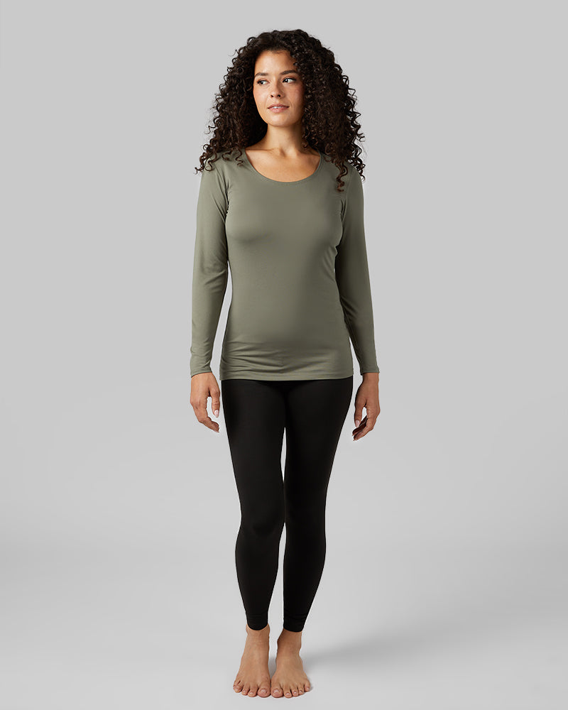 32 Degrees Mulled Basil _ Women's Lightweight Baselayer scoop Top {model: Gabrielle is 5'8"and size 4 wearing size S}{bottom}{right} {bottom}{right}