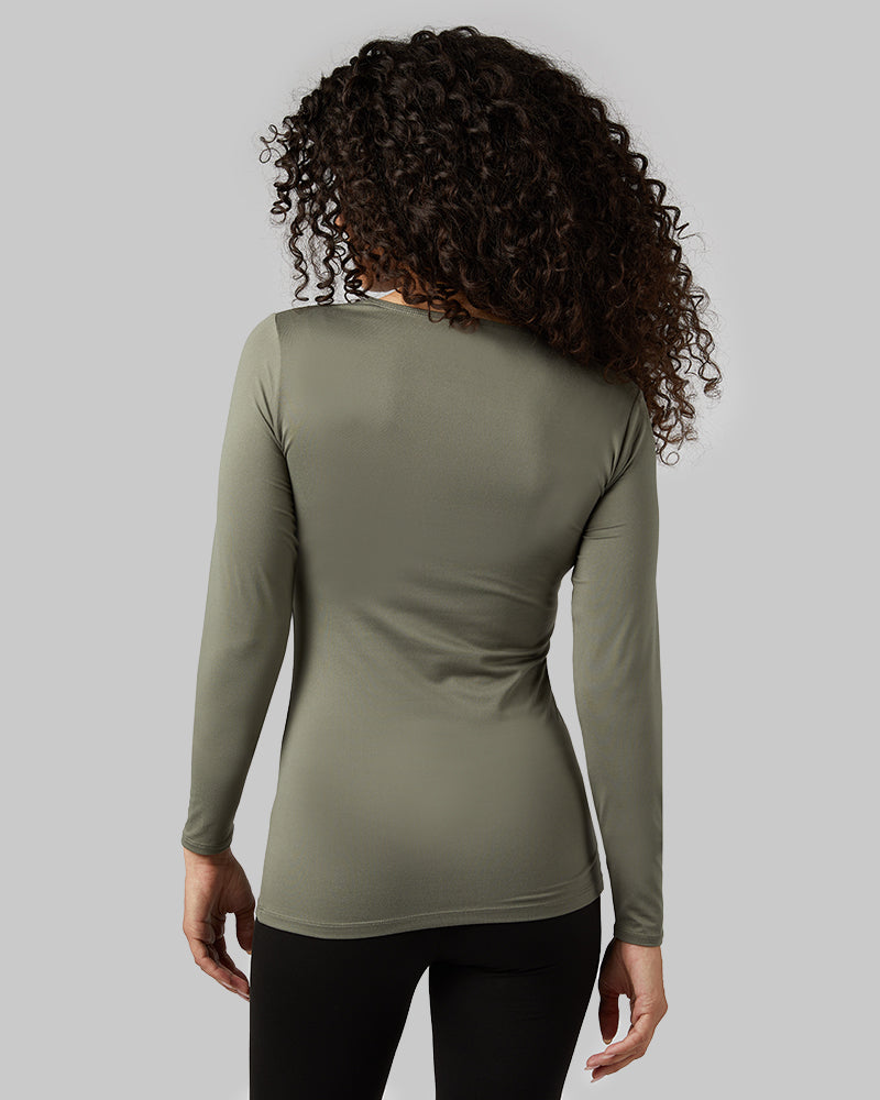 32 Degrees Mulled Basil _ Women's Lightweight Baselayer scoop Top {model: Gabrielle is 5'8"and size 4 wearing size S}{bottom}{right} {bottom}{right}