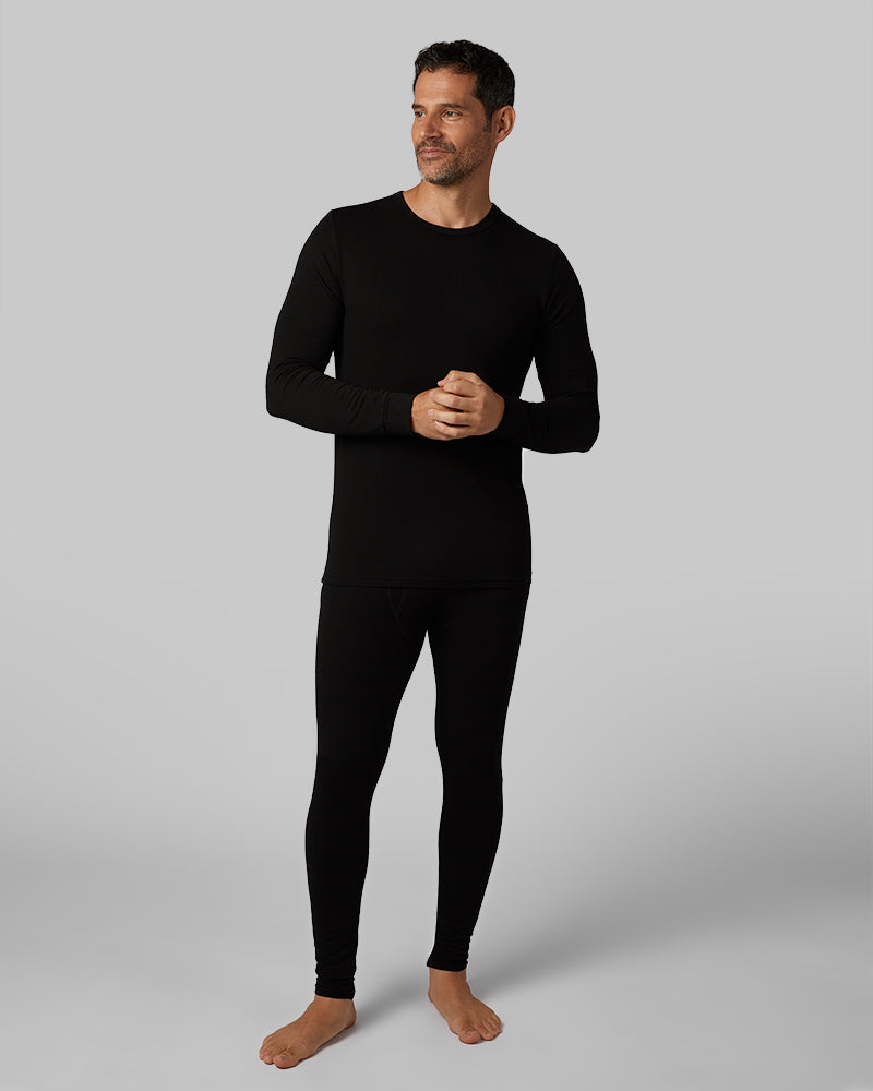 32 Degrees Black _ Men's Midweight Baselayer Crew Top {model: Eduardo is 6'1", wearing size M}{bottom}{right} {bottom}{right}