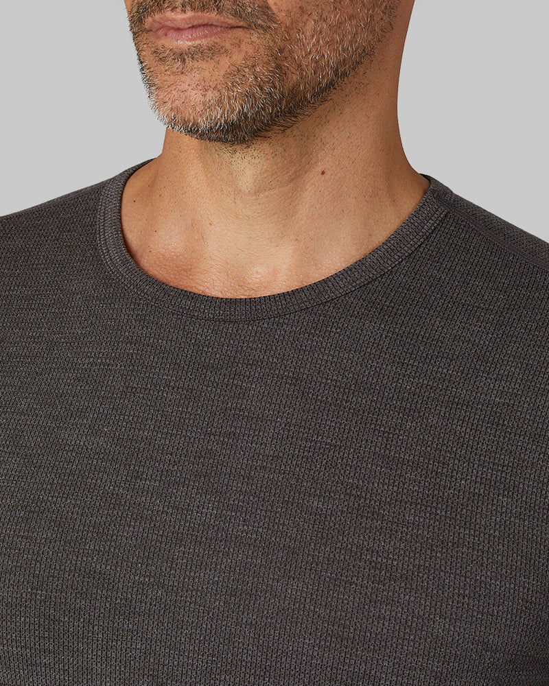 32 Degrees Charcoal Heather _ Men's Midweight Baselayer Crew Top {model: Eduardo is 6'1", wearing size M}{bottom}{right} {bottom}{right}