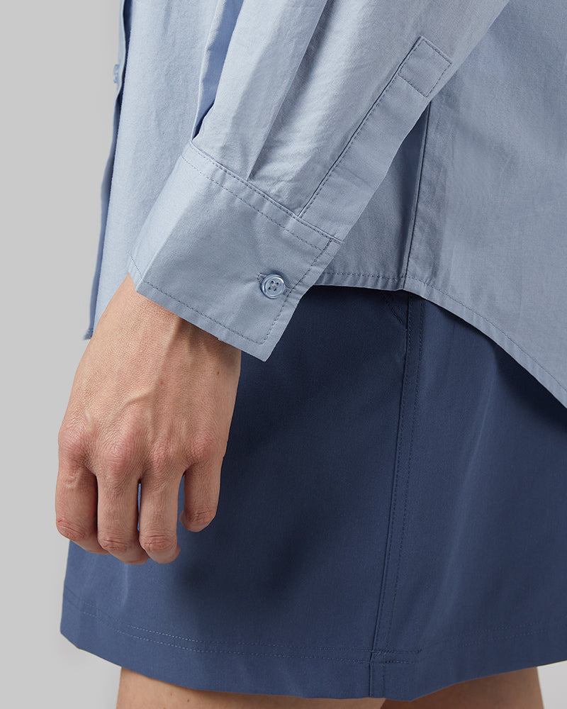 32 Degrees Brunnera Blue _ Women's Oversized Cotton Long sleeve Button-Up {model: Rachel is 5'9"and size 4 wearing size S}{bottom}{right} {bottom}{right}