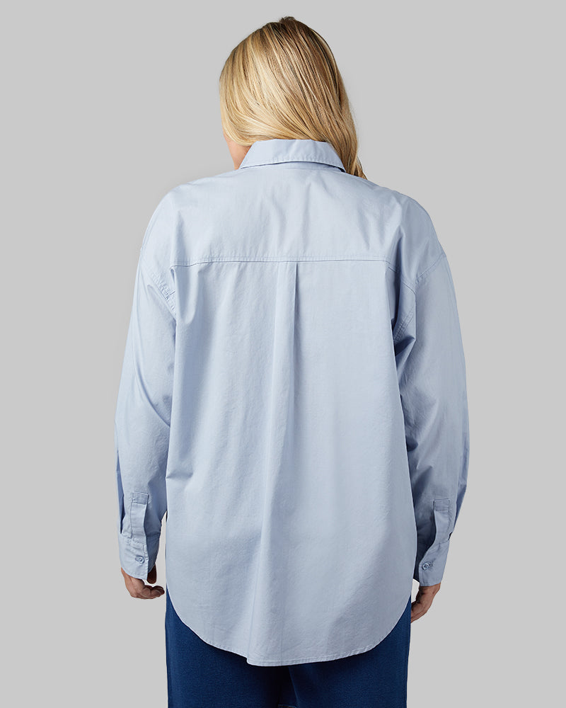 32 Degrees Brunnera Blue _ Women's Oversized Cotton Long sleeve Button-Up {model: Drew is 5'9"and size 12 wearing size L}{bottom}{right} {bottom}{right}