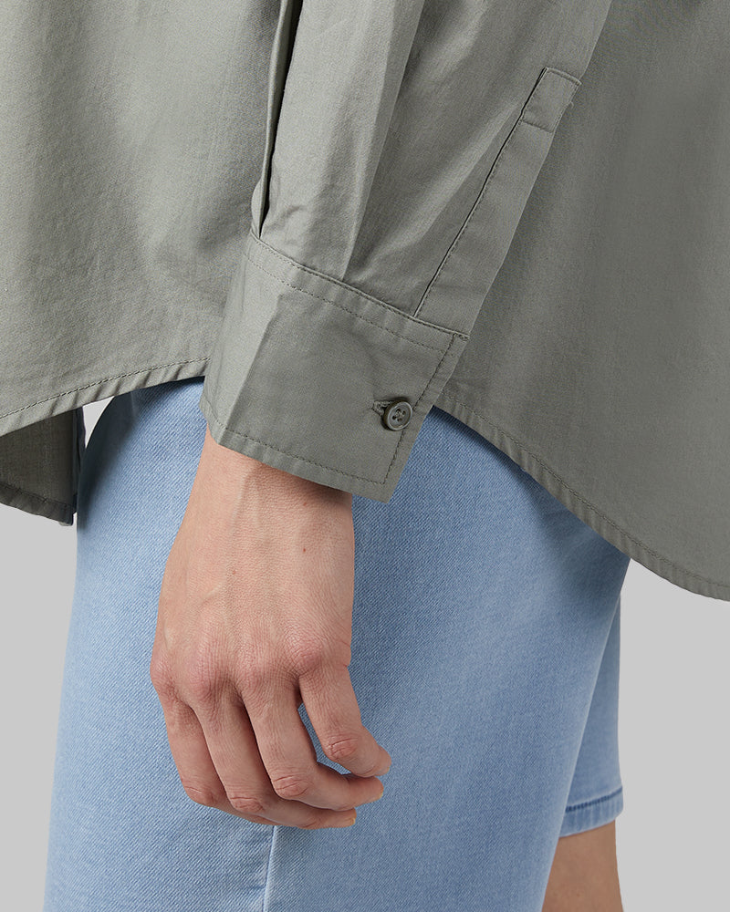 32 Degrees Shadow _ Women's Oversized Cotton Long sleeve Button-Up {model: Rachel is 5'9"and size 4 wearing size S}{bottom}{right} {bottom}{right}