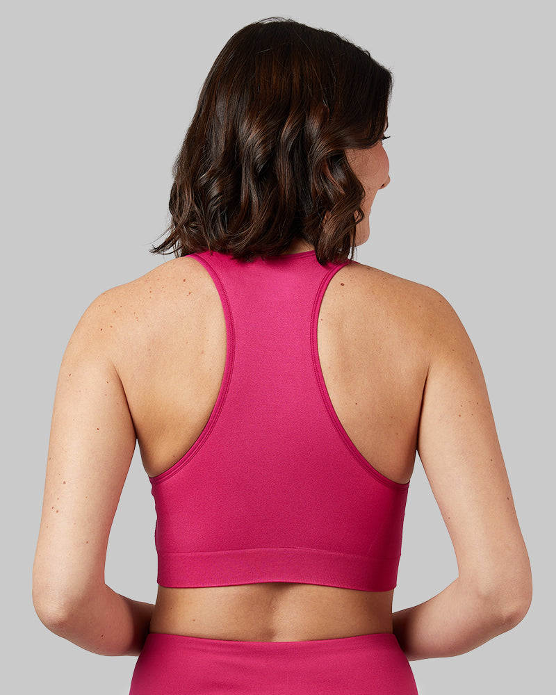 32 Degrees Vivacious _ Women's seamless Racerback sports Bra {model: Debora is 5'9"and size 4 wearing size S}{bottom}{right} {bottom}{right}
