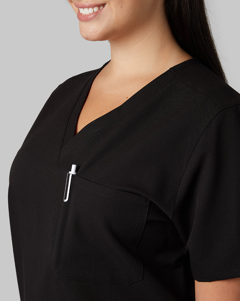 32 Degrees Black _ Womens 1-Pocket V-Neck scrub Top {model: Francesca is 5'10and size 6 wearing size M}{bottom}{right} {bottom}{right}