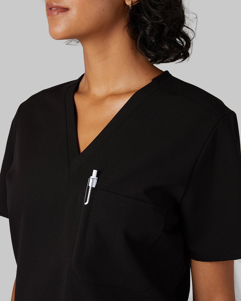 32 Degrees Black _ Womens 1-Pocket V-Neck scrub Top {model: Arantza is 5'9"and size 2 wearing size XS}{bottom}{right} {bottom}{right}