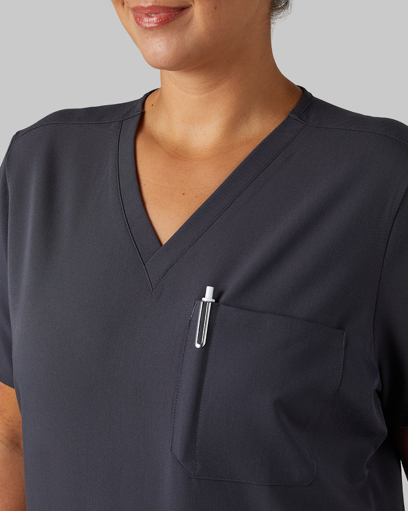 32 Degrees Charcoal _ Womens 1-Pocket V-Neck scrub Top {model: Hannah is 5'10and size 14 wearing size L}{bottom}{right} {bottom}{right}