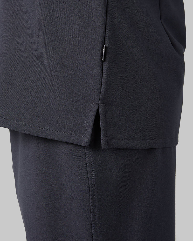 32 Degrees Charcoal _ Womens 1-Pocket V-Neck scrub Top {model: Arantza is 5'9"and size 2 wearing size XS}{bottom}{right} {bottom}{right}