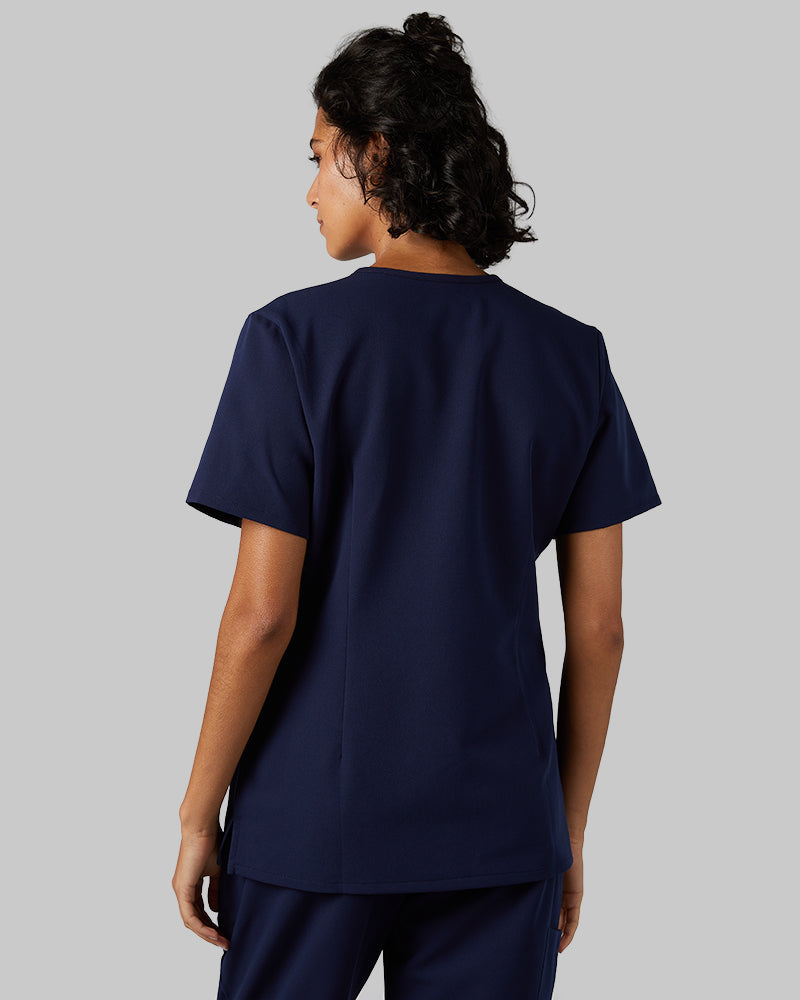 32 Degrees Navy _ Womens 1-Pocket V-Neck scrub Top {model: Arantza is 5'9"and size 2 wearing size XS}{bottom}{right} {bottom}{right}