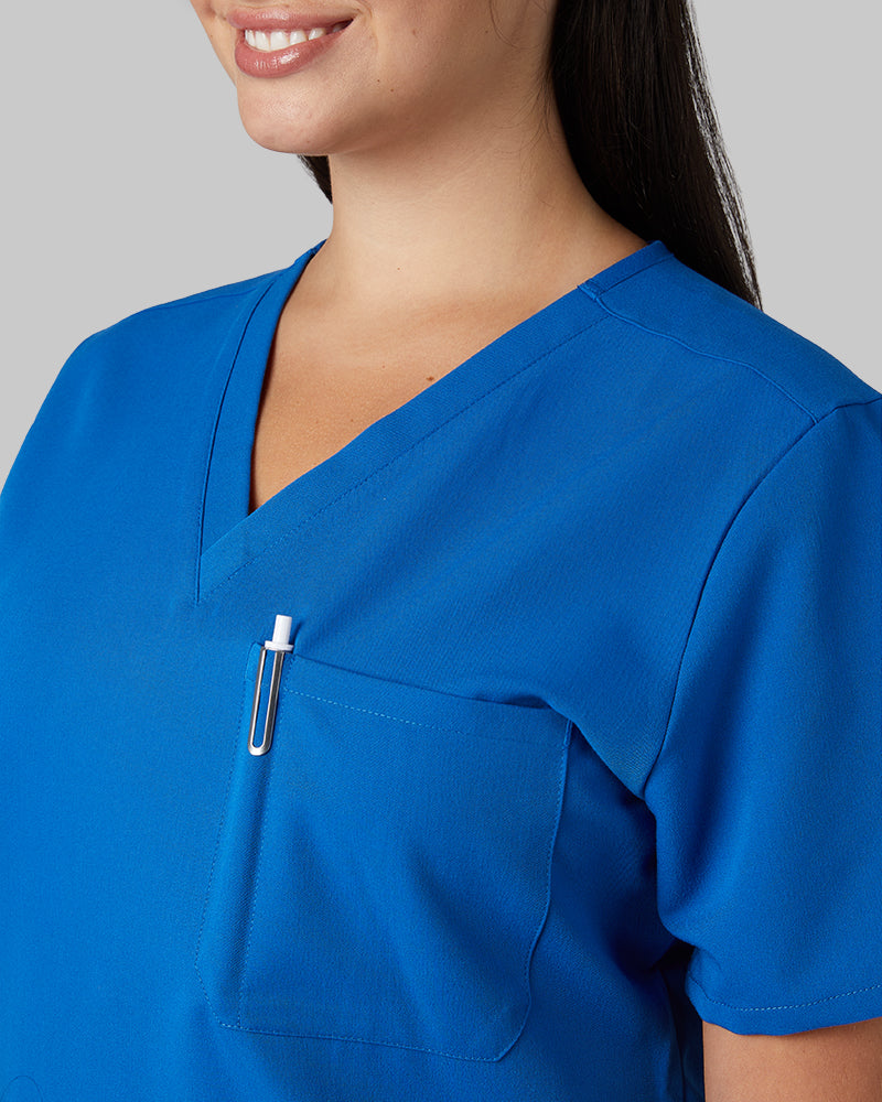 32 Degrees Royal _ Womens 1-Pocket V-Neck scrub Top {model: Francesca is 5'10and size 6 wearing size M}{bottom}{right} {bottom}{right}