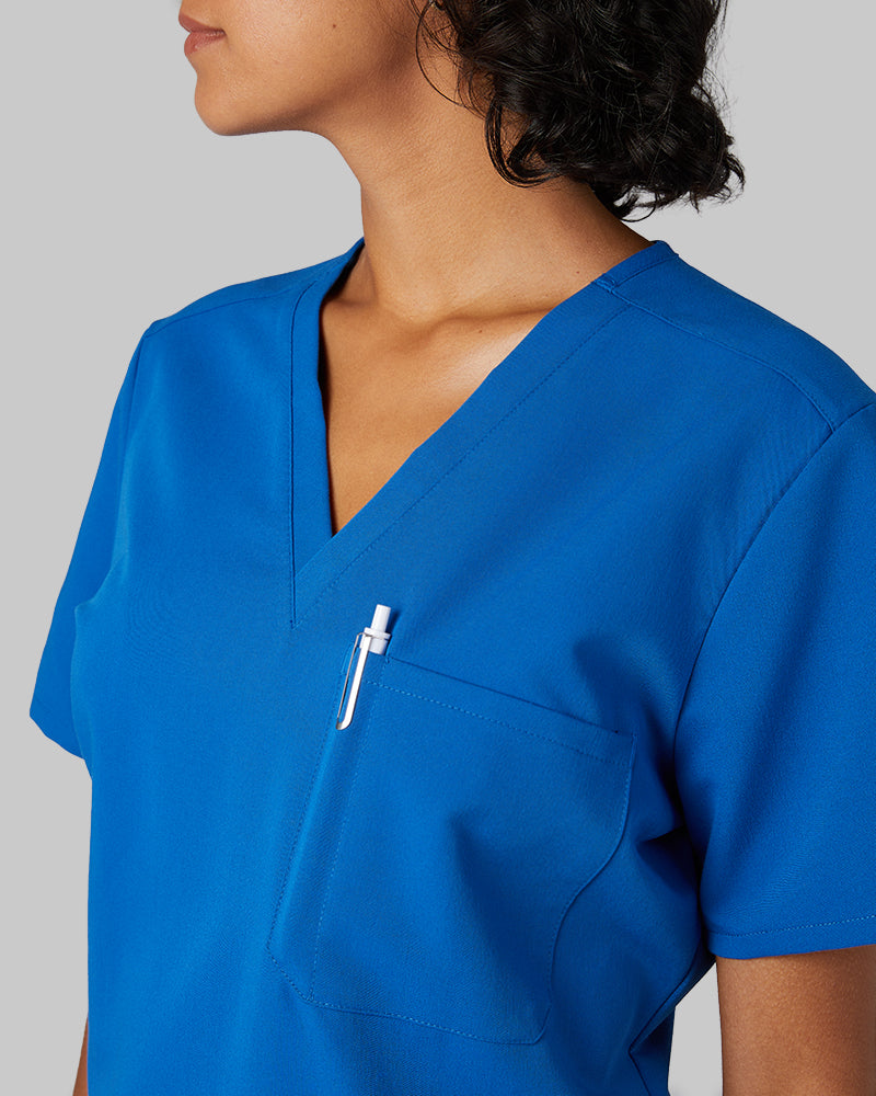 32 Degrees Royal _ Womens 1-Pocket V-Neck scrub Top {model: Arantza is 5'9"and size 2 wearing size XS}{bottom}{right} {bottom}{right}