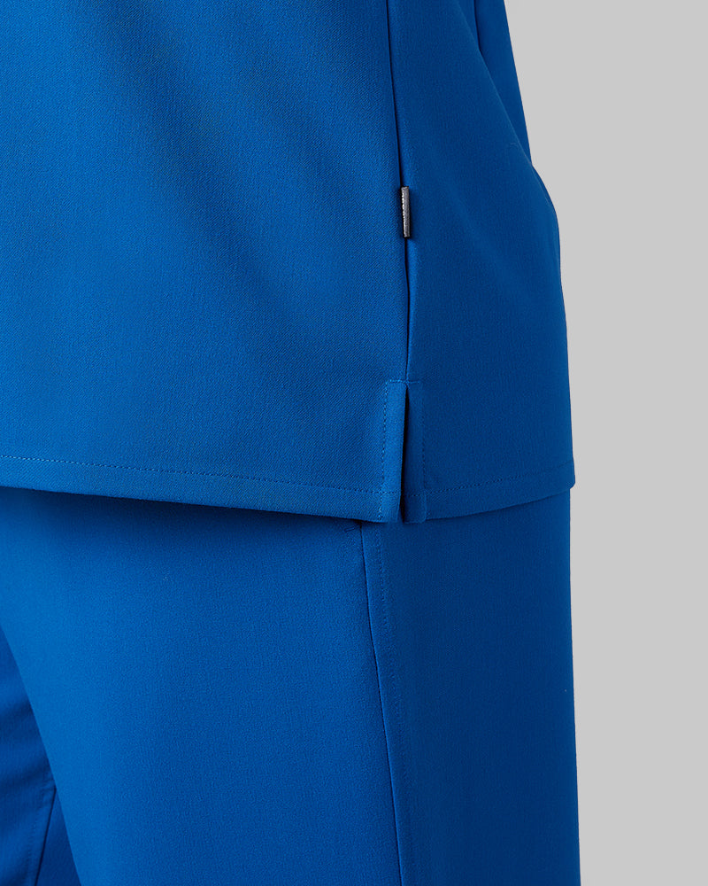 32 Degrees Royal _ Womens 1-Pocket V-Neck scrub Top {model: Arantza is 5'9"and size 2 wearing size XS}{bottom}{right} {bottom}{right}