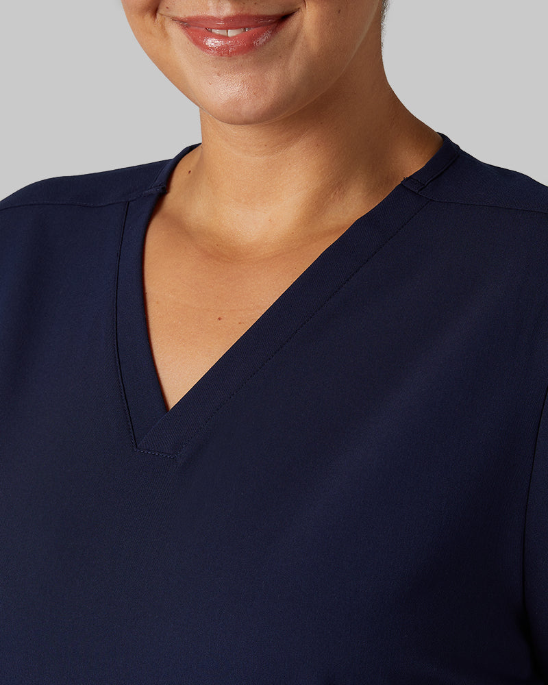 32 Degrees Navy _ Women's 2-Pocket V-Neck scrub Top {model: Hannah is 5'10and size 14 wearing size L}{bottom}{right} {bottom}{right}