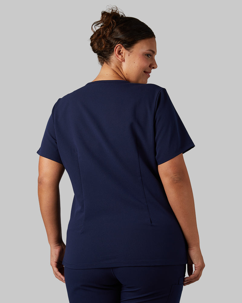 32 Degrees Navy _ Women's 2-Pocket V-Neck scrub Top {model: Hannah is 5'10and size 14 wearing size L}{bottom}{right} {bottom}{right}