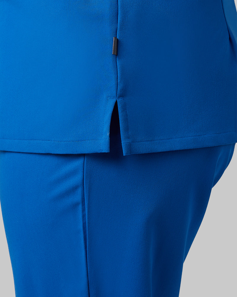 32 Degrees Royal _ Women's 2-Pocket V-Neck scrub Top {model: Madison is 5'9and size 16 wearing size XL}{bottom}{right} {bottom}{right}