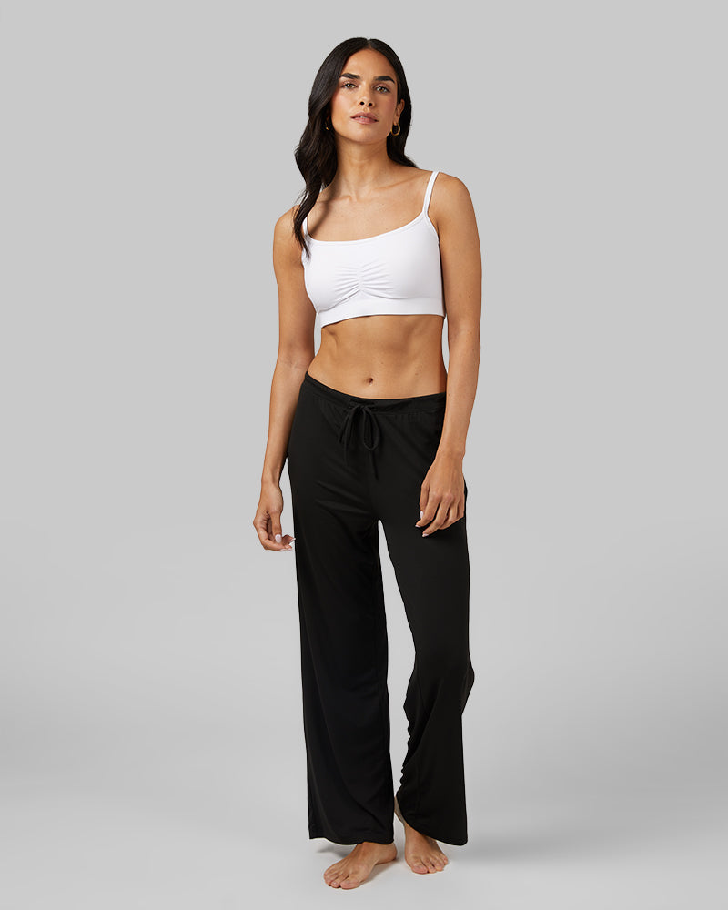 32 Degrees White _ Women's Cool Bralette {model: Dani is 5'9" and size 2-4, wearing size S}{bottom}{right} {bottom}{right}